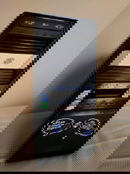 Πωλείται υπολογιστής τετραπυρινος με intel core 2 quad με περιφερειακά και οθόνη LG IPS