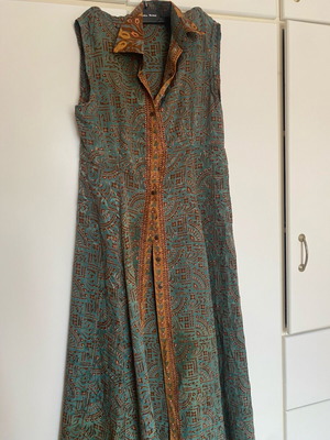 Maxi dress like new, sleeveless, multicolor, size M