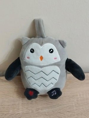 Owl with Greek-speaking sound like new baby toy