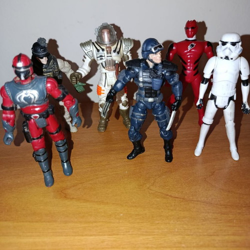 Lot of 6 figures 8 cm used, Bandai, Hasbro and Chap Mei