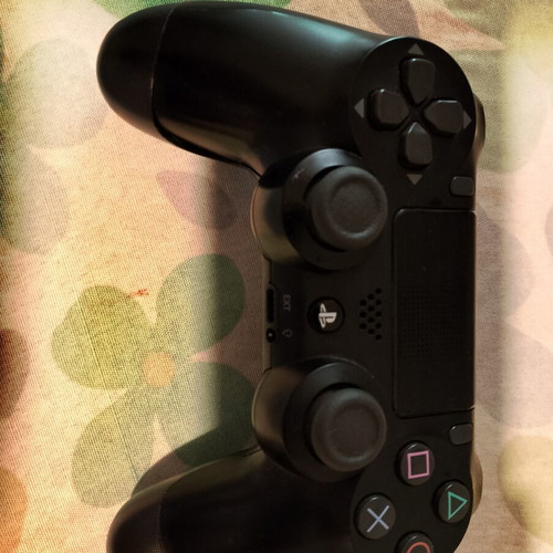 PS4 controller like new