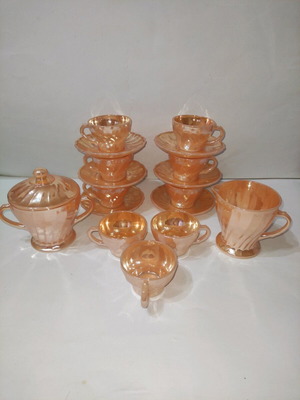 Anchor Hocking coffee set 9 cups, 6 plates, sugar bowl and creamer like new