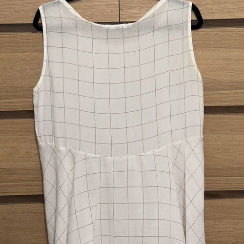 Ckontova asymmetric top used, linear print, one size, black and white