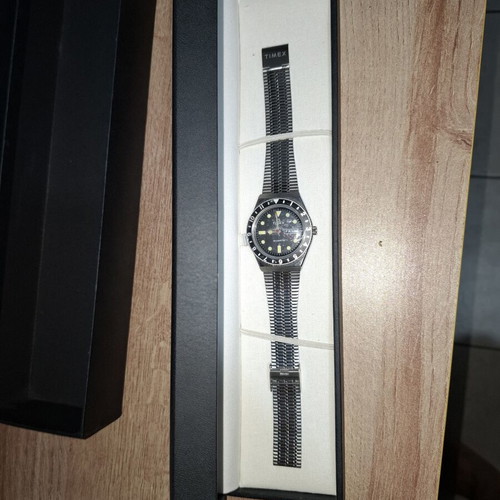 Timex Q Reissue wristwatch black, new