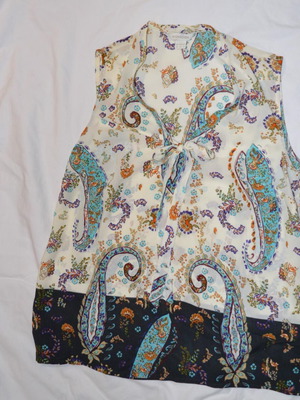 Sleeveless Top – Boho Paisley Print with Front Tie