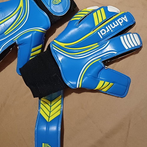 Admiral goalkeeper gloves and shin guards for kids like new