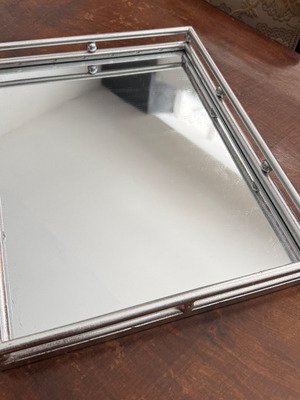 Large tray like new with modern style 41.5x32.5