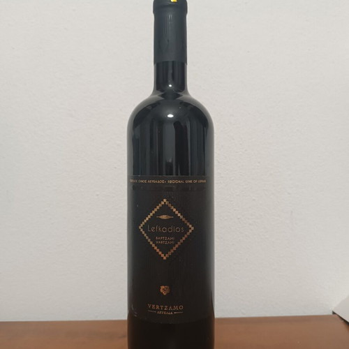 Lefkadios Vartzami Vertzamo red dry wine sealed bottle