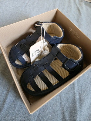 Mayoral Newborn Sandals Size 19 New
