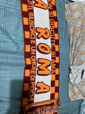 Roma scarf used