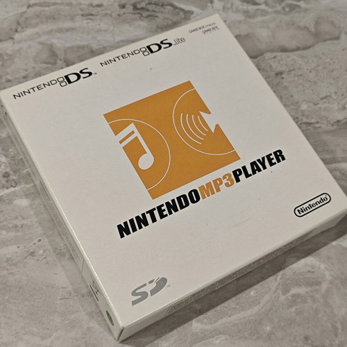 Nintendo MP3 Player AGS-A-ZMDE, complete in box