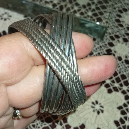 Bracelet with 12 rods like new, for slim wrist