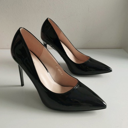 Raid stiletto pump new, black patent leather, size 39/39.5