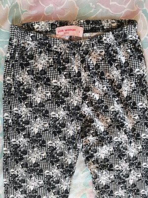 Pink Woman leggings like new, size S, black and white