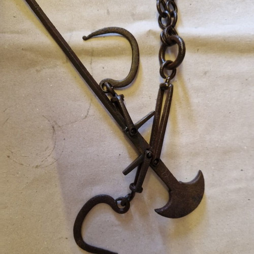 Roman scales 47 cm used with iron hook chain, greased