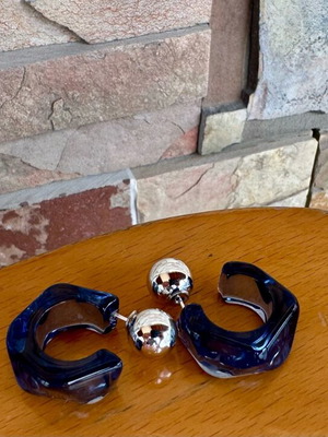 Blue transparent earrings with front lock new