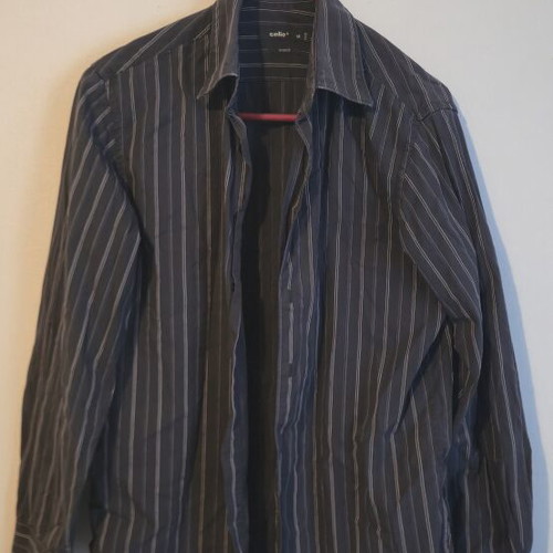 Celio men's striped dress shirts set of 2 like new, long sleeve