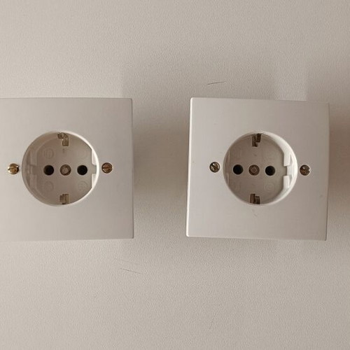 Schuko Vimar Built-in Power Sockets Set of Two Like New, White