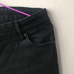 Zara Jean black like new, size 42 with 2 pockets and zipper