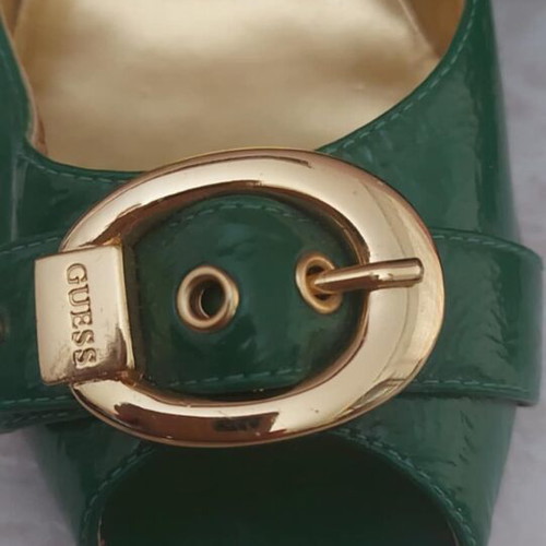 Guess green leather peep toe platform heels size 39 like new