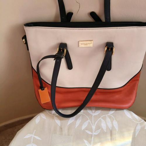 Tricolor shoulder bag like new with gold details