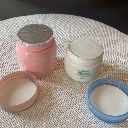 Avon face and body set new with ANEW sample gifts