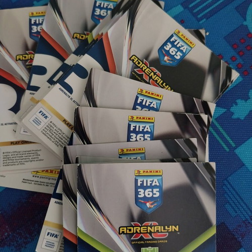 Panini FIFA 365 Adrenalyn XL 2026 collectible cards like new, pack of 40