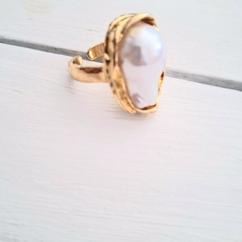 Parfois stainless steel ring with pearl, size For All