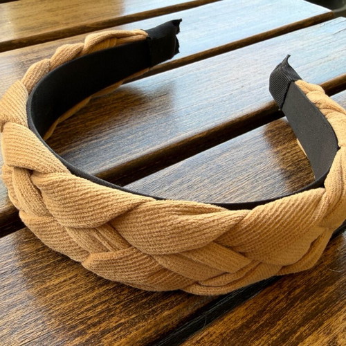 Headband with fabric braid like new