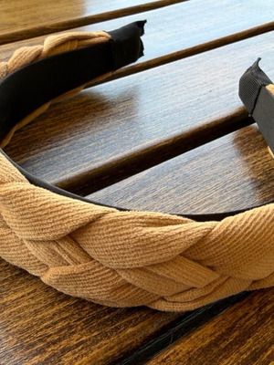 Headband with fabric braid like new