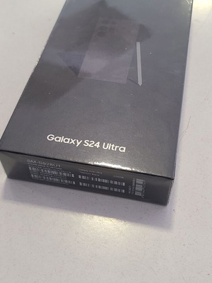 Samsung Galaxy S24 Ultra 256GB Titanium Black refurbished, like new