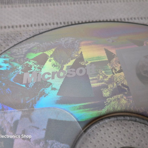 Microsoft Windows 98 Second Edition Retail CD like new with COA and product key