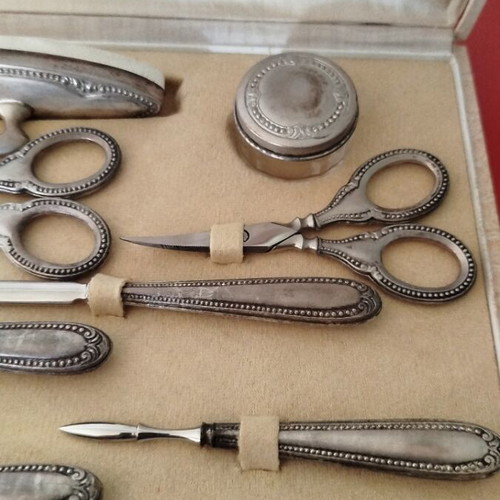Antique manicure set in case like new, early 20th century