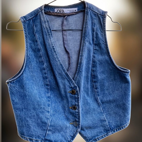 Zara denim vest sleeveless size medium like new