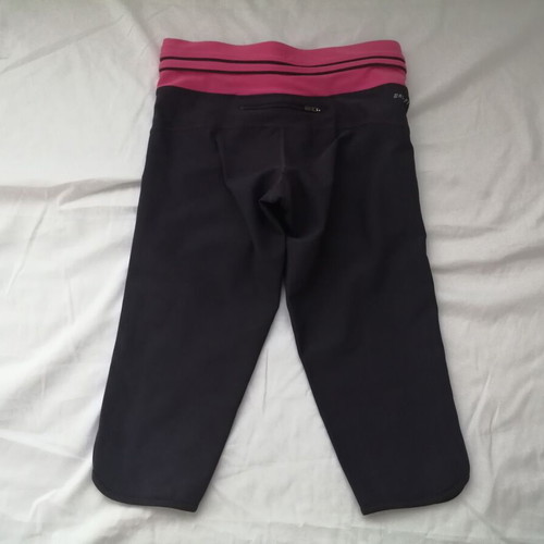 Nike Dri-FIT women's capri leggings XS like new, gray with pink trim
