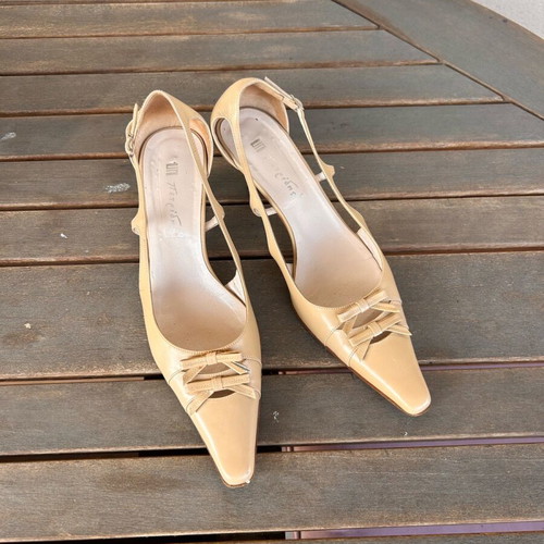 Petridis leather summer pumps used, size 40, beige