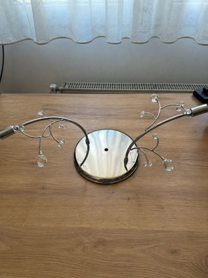 Ceiling light with crystals like new