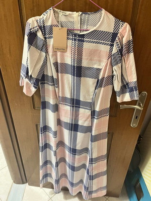 Φόρεμα Milkwhite ολοκαίνουργιο, μέγεθος L