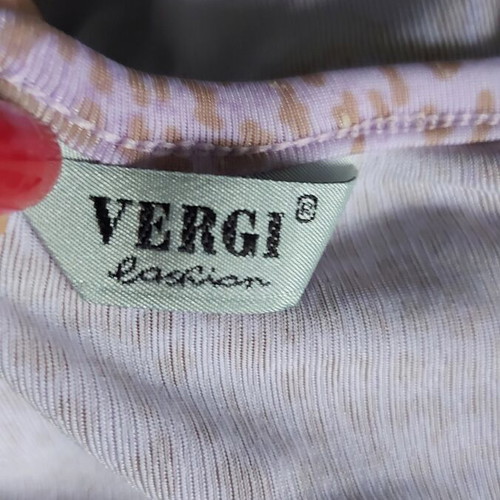 Vergi Fashion women's tops pack of 2, like new, lycra