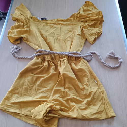 Toi&Moi jumpsuit size small, like new, yellow