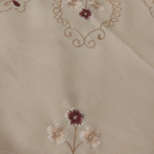 Tablecloth square like new, size 80x80 cm