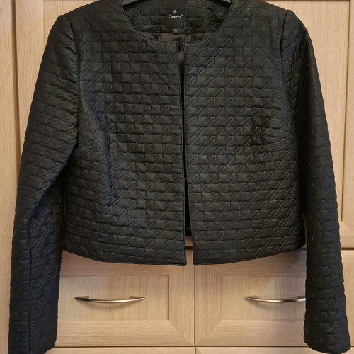 Camelot jacket black L like new, polyester
