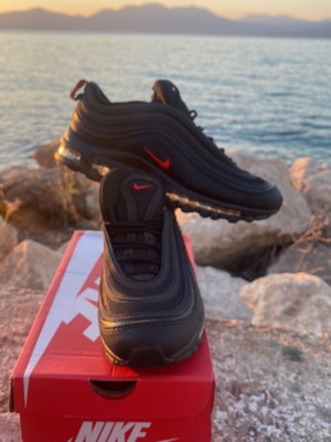 Nike Milenioum athletic shoes new, size 40, black