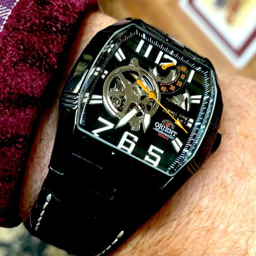 Orient automatic watch like new with waterproof sapphire crystal
