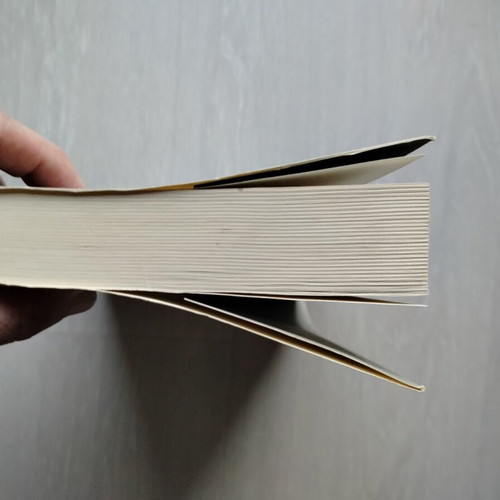 O Tse Aftoktonise book used, Greek language