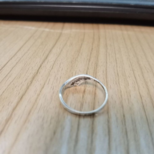 Silver ring with elegant wavy design, 18 mm