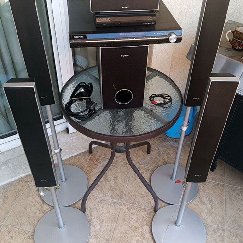 Sony DVD Home Theater System DAV-DZ630 5.1 used with speaker stands