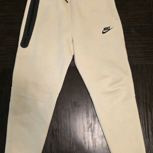 Παντελόνι φόρμας Nike Sportswear Tech Fleece εκρού σαν καινούργιο