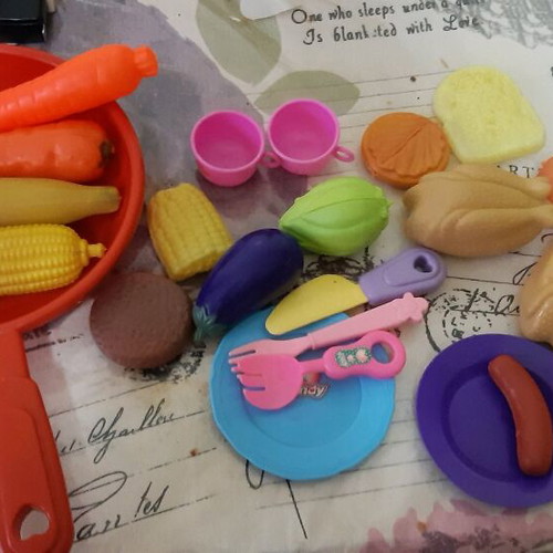 Kitchen toys used, assorted