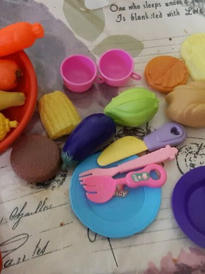 Kitchen toys used, assorted
